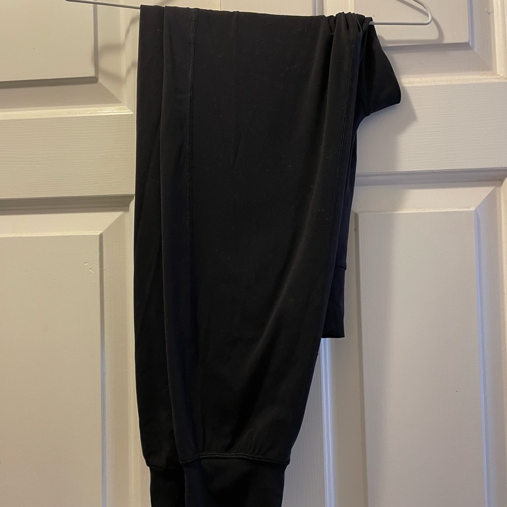Lululemon Woman Pants Size 8